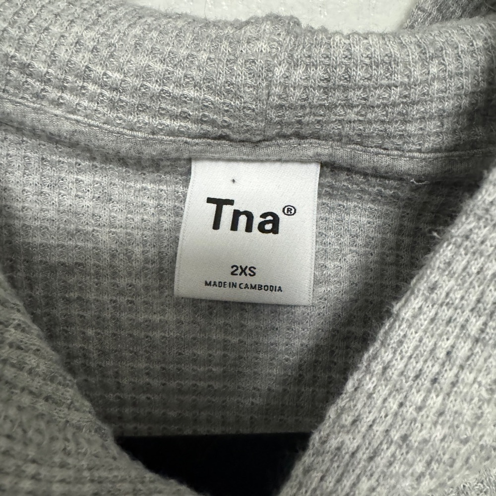 Aritzia Tna Gray Waffle Knit Hoodie Size 2XS - Picture 2 of 4